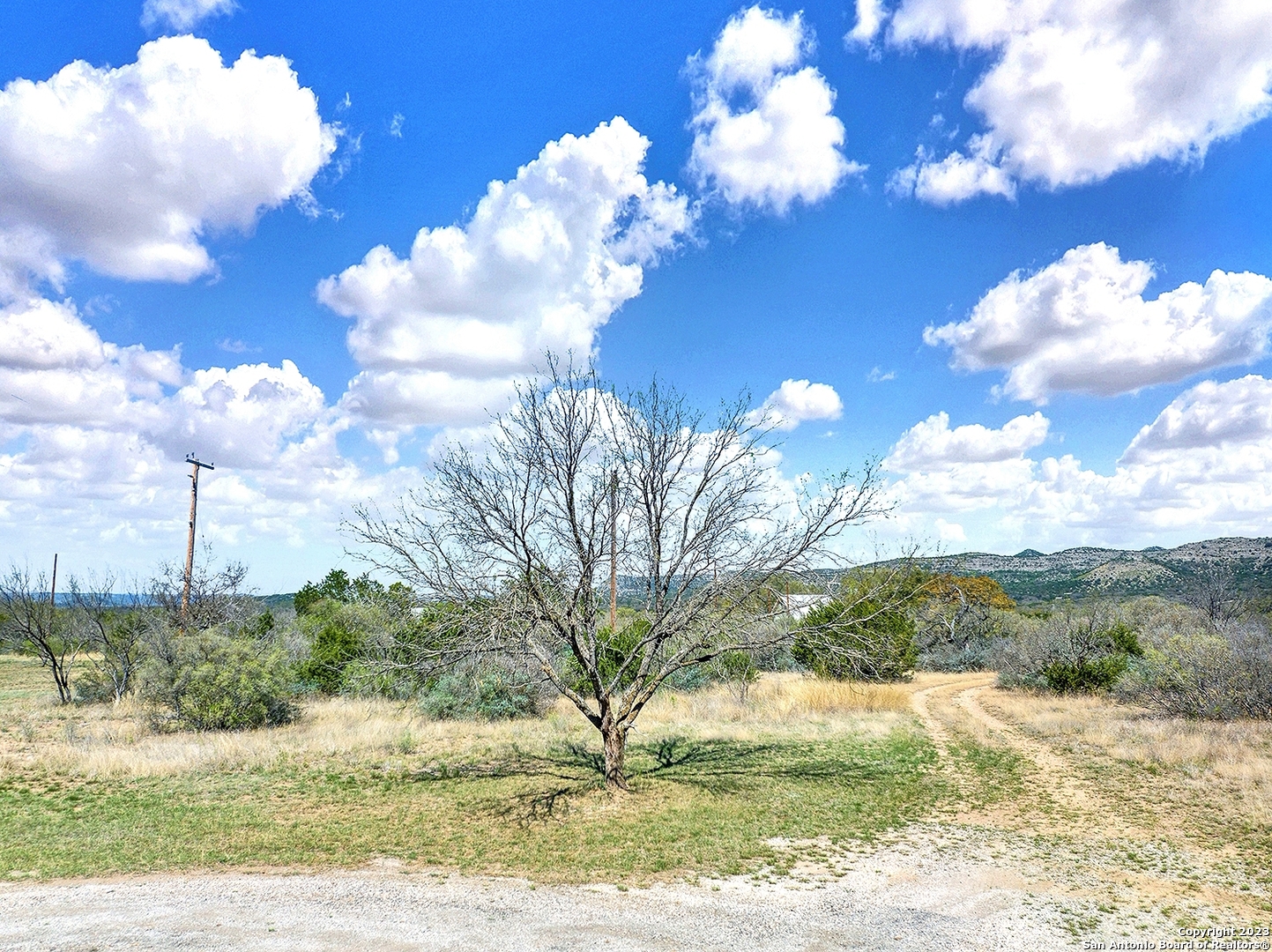 321 Robin Road Camp Wood TX 78833