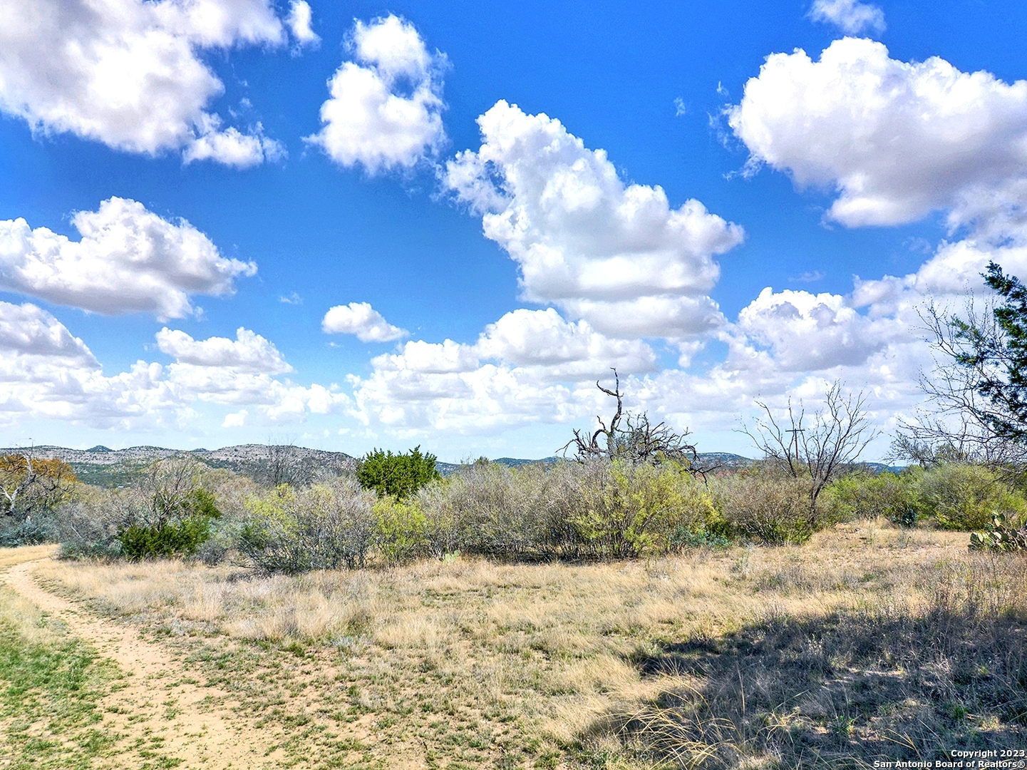 321 Robin Road Camp Wood TX 78833