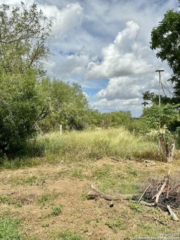 19615 Oil Street Somerset TX 78069