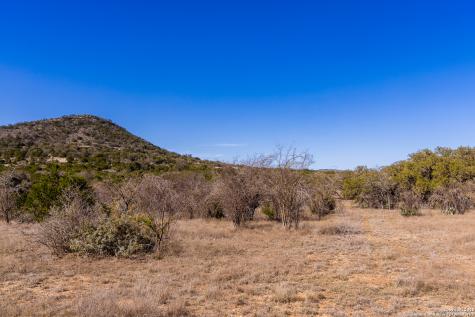 2300 Little Dry Frio Road Leakey TX 78873