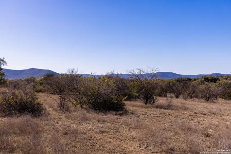 2300 Little Dry Frio Road Leakey TX 78873