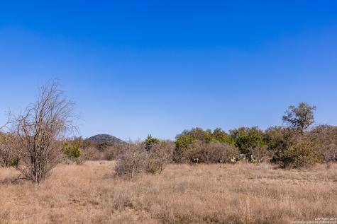 2300 Little Dry Frio Road Leakey TX 78873