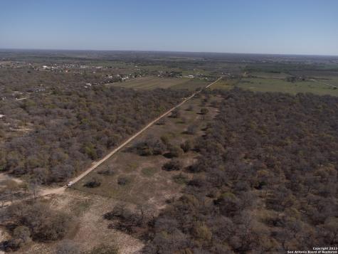 8765 Us Highway 87 W La Vernia TX 78121