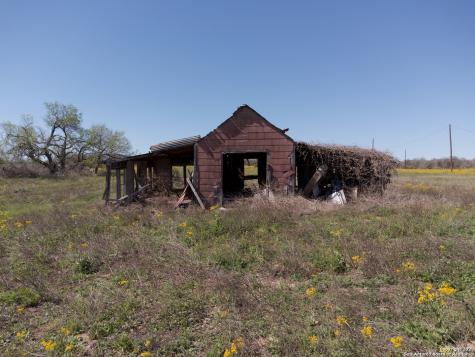 8765 Us Highway 87 W La Vernia TX 78121