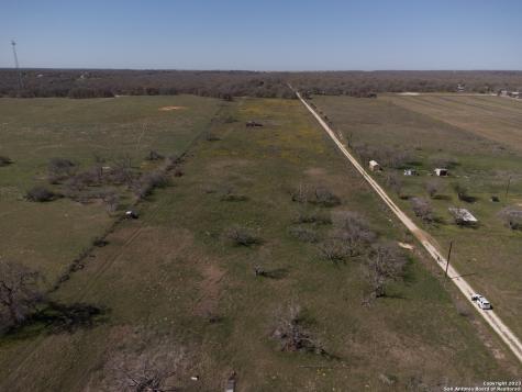 8765 Us Highway 87 W La Vernia TX 78121