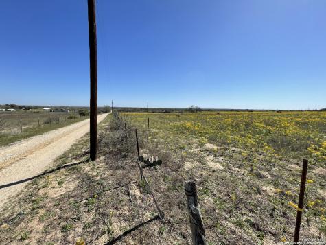 8765 Us Highway 87 W La Vernia TX 78121