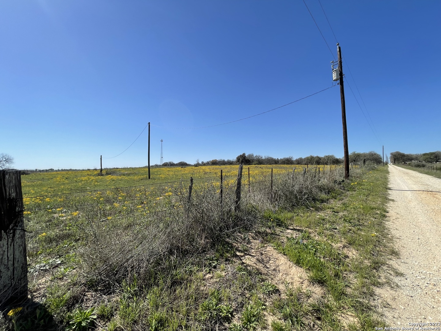 8765 Us Highway 87 W La Vernia TX 78121