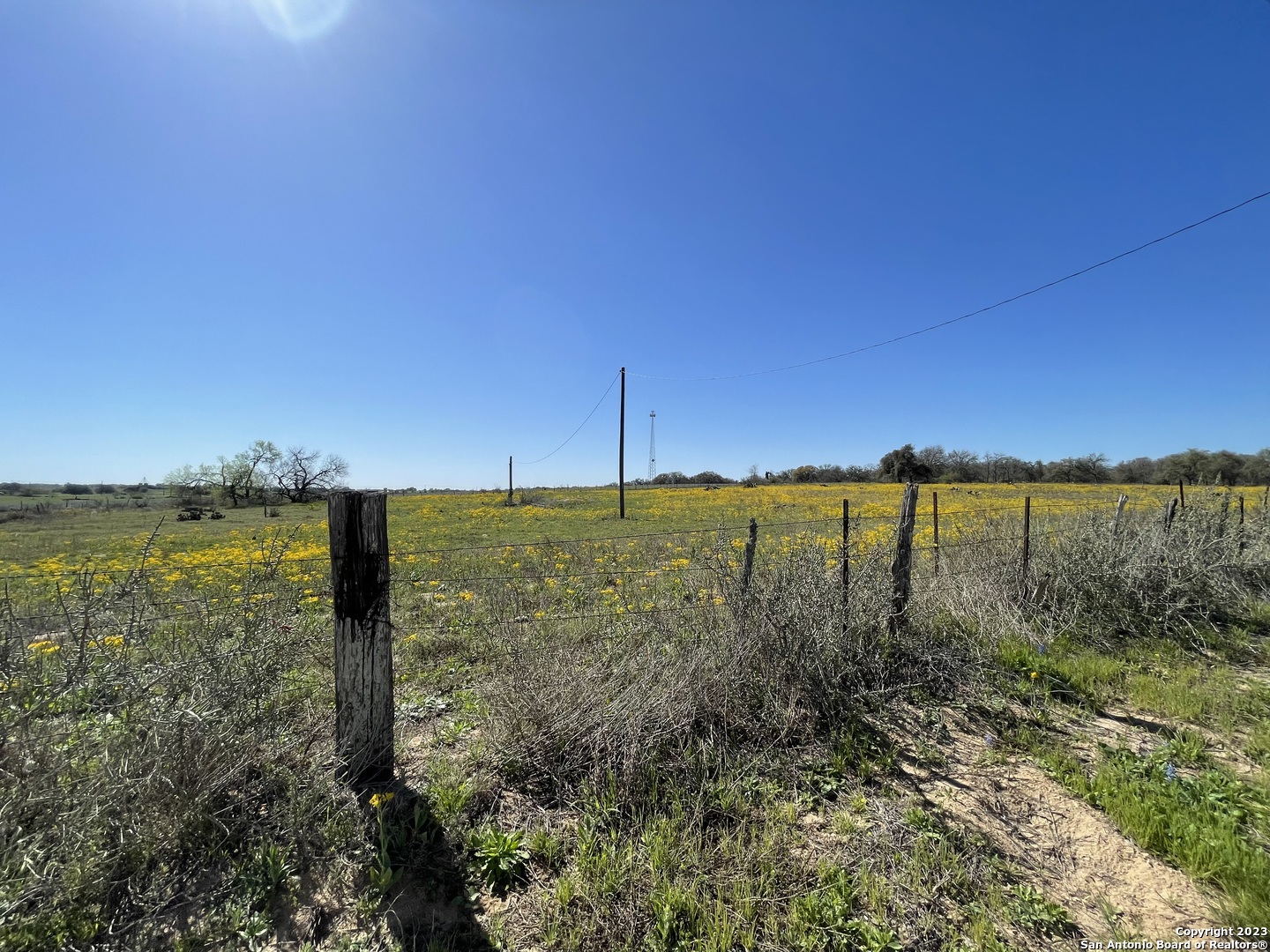 8765 Us Highway 87 W La Vernia TX 78121