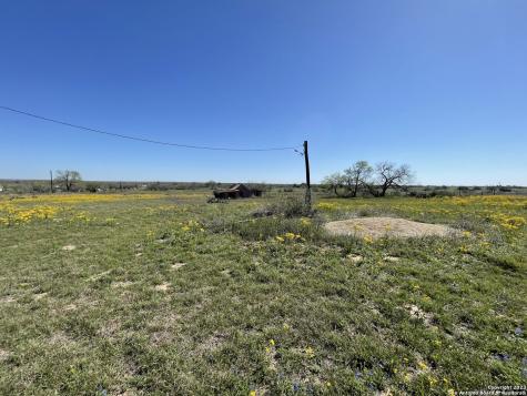 8765 Us Highway 87 W La Vernia TX 78121