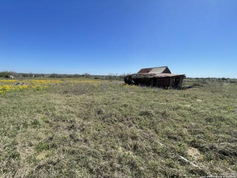 8765 Us Highway 87 W La Vernia TX 78121