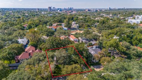 204 Ridgemont Avenue Terrell Hills TX 78209