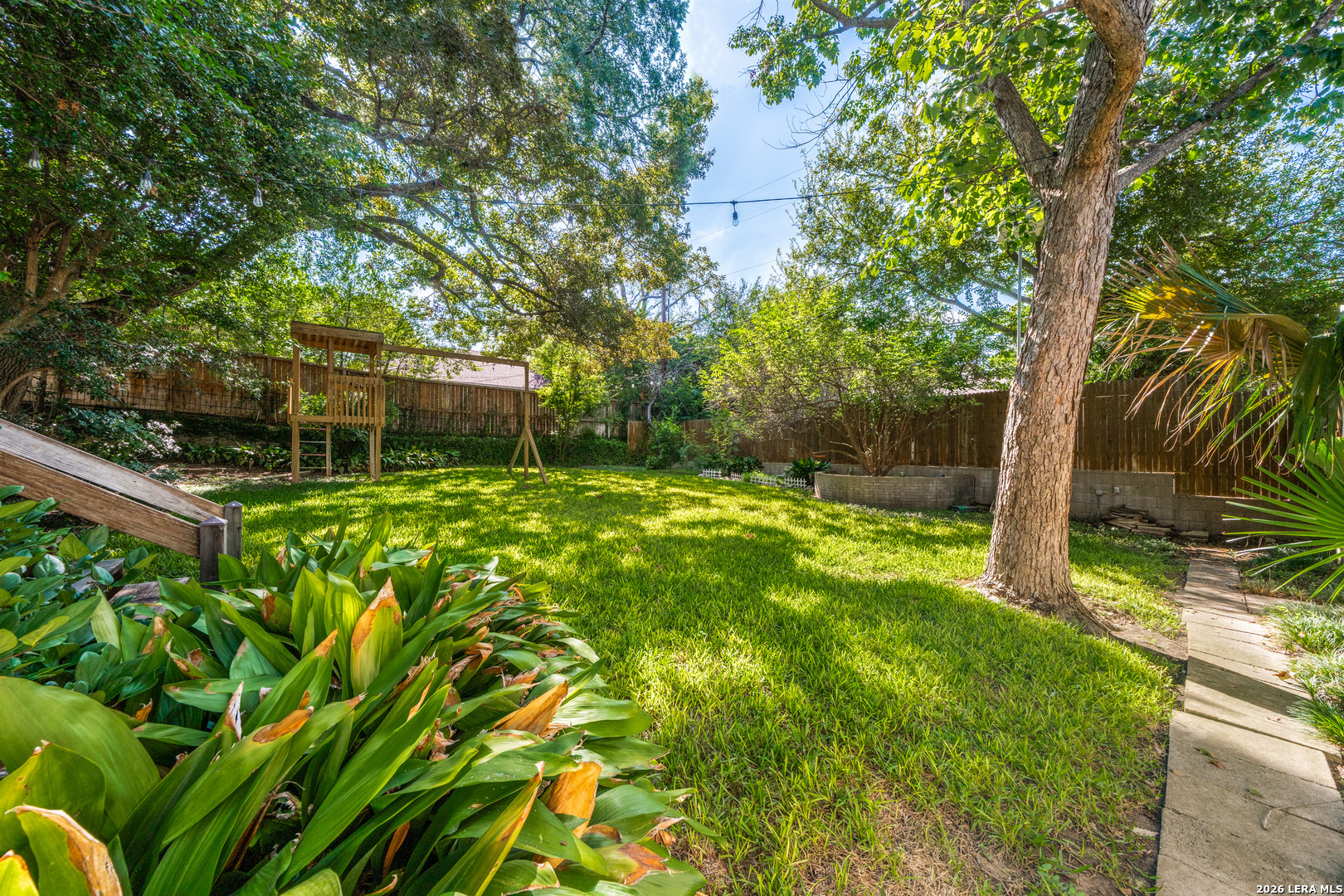 204 Ridgemont Avenue Terrell Hills TX 78209