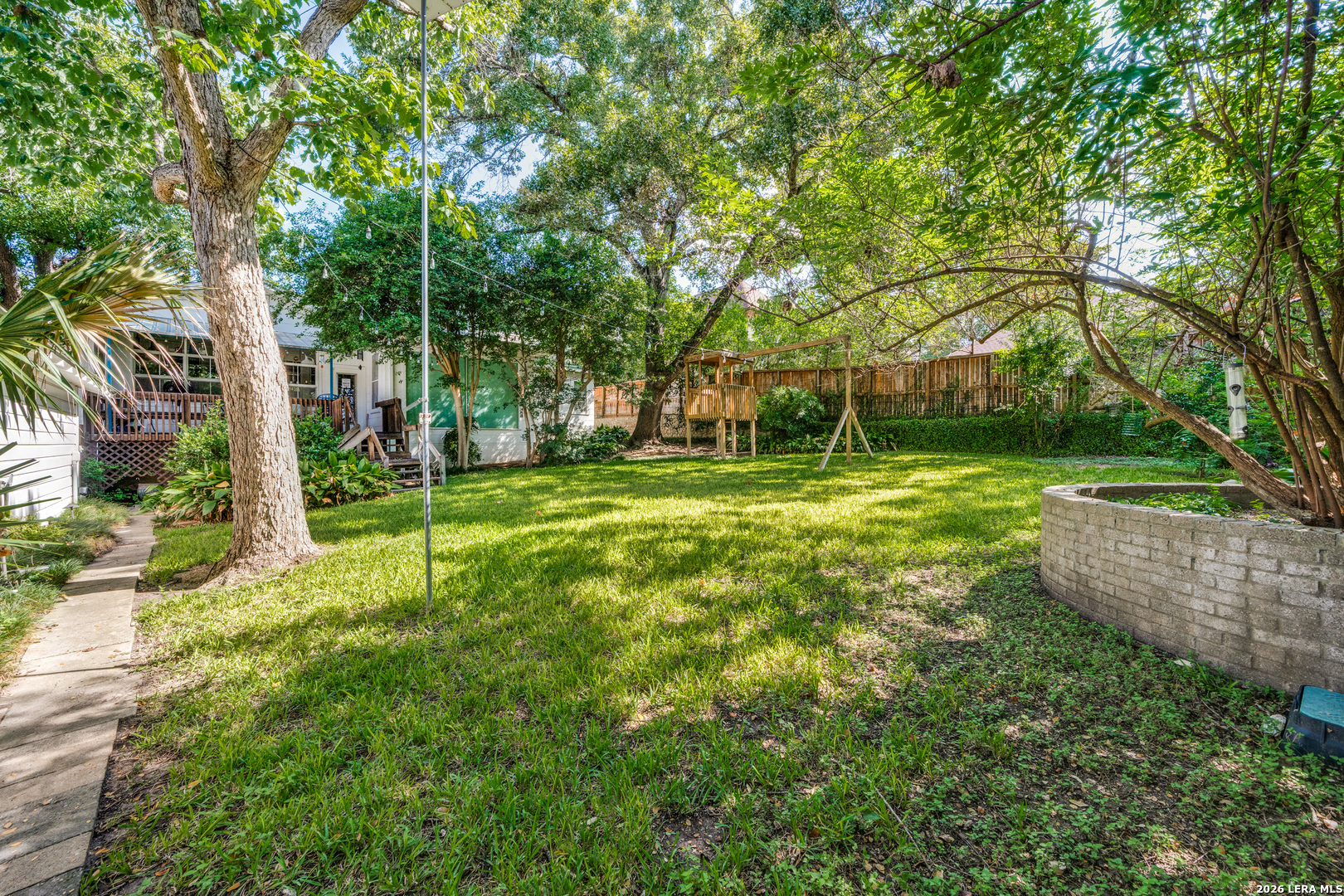 204 Ridgemont Avenue Terrell Hills TX 78209