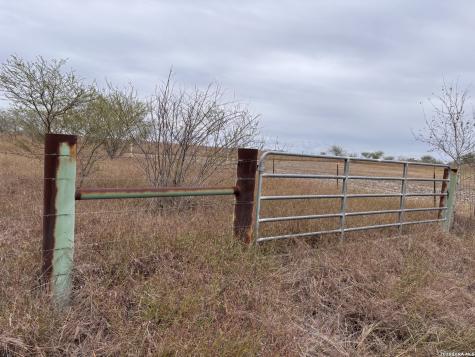 398 County Road 222 Orange Grove TX 78372