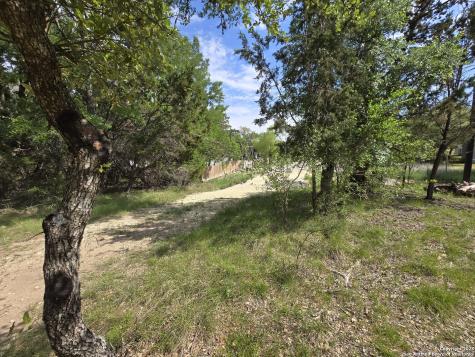 555 Iroquois Trail Bandera TX 78003