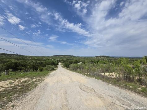 555 Iroquois Trail Bandera TX 78003