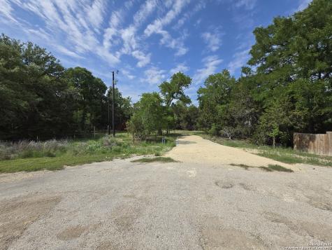 555 Iroquois Trail Bandera TX 78003