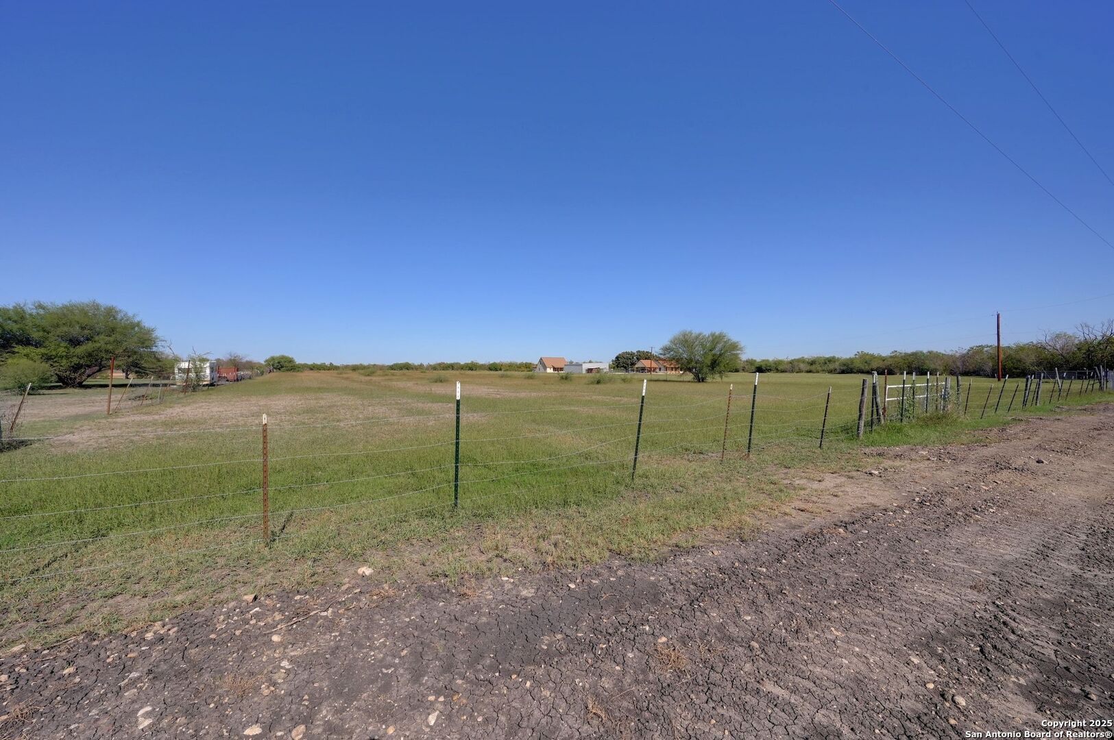 Tbd Cr 5718 E Natalia TX 78059