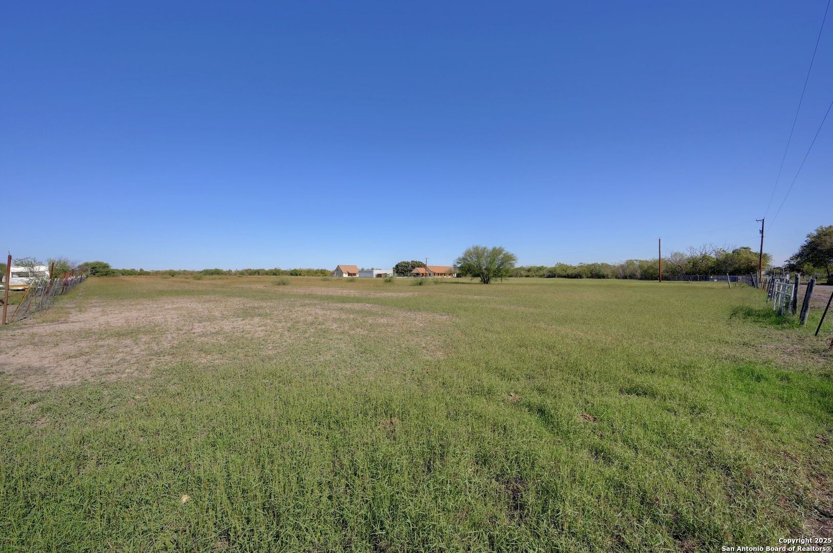 Tbd Cr 5718 E Natalia TX 78059