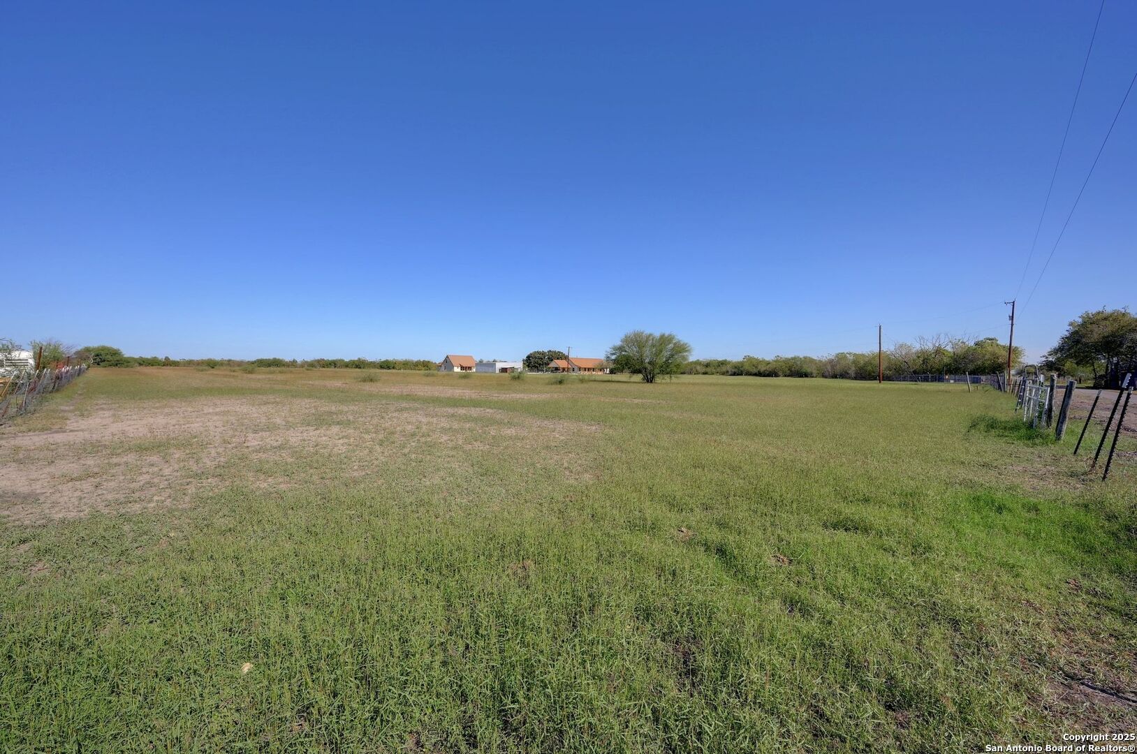 Tbd Cr 5718 E Natalia TX 78059
