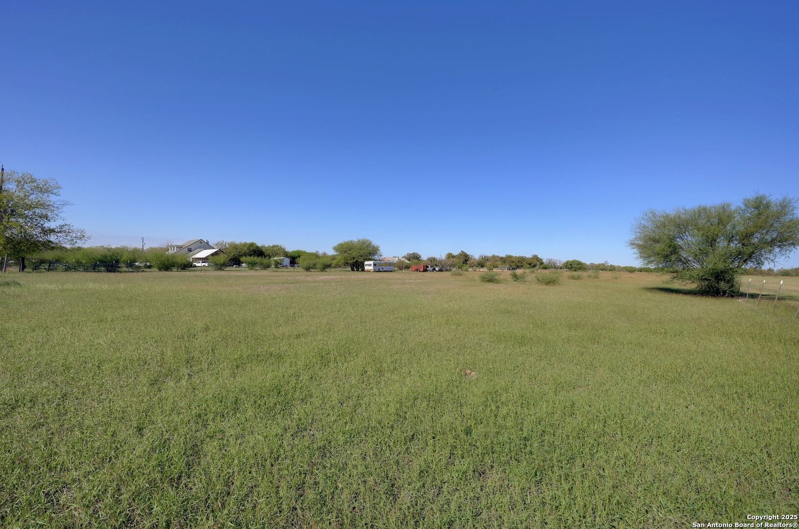 Tbd Cr 5718 E Natalia TX 78059