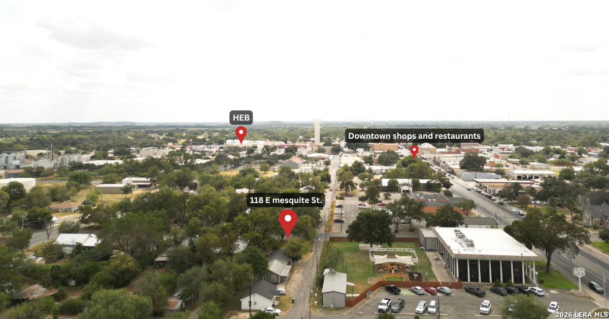 118 E Mesquite Street Uvalde TX 78801