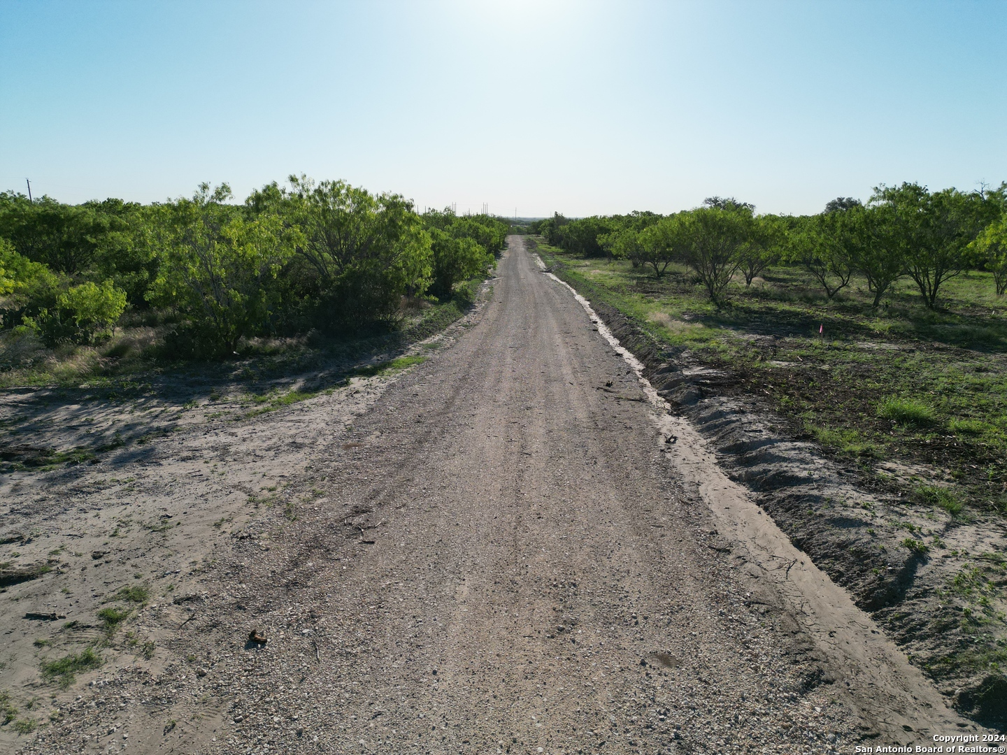 750 Cr 200 Three Rivers TX 78071