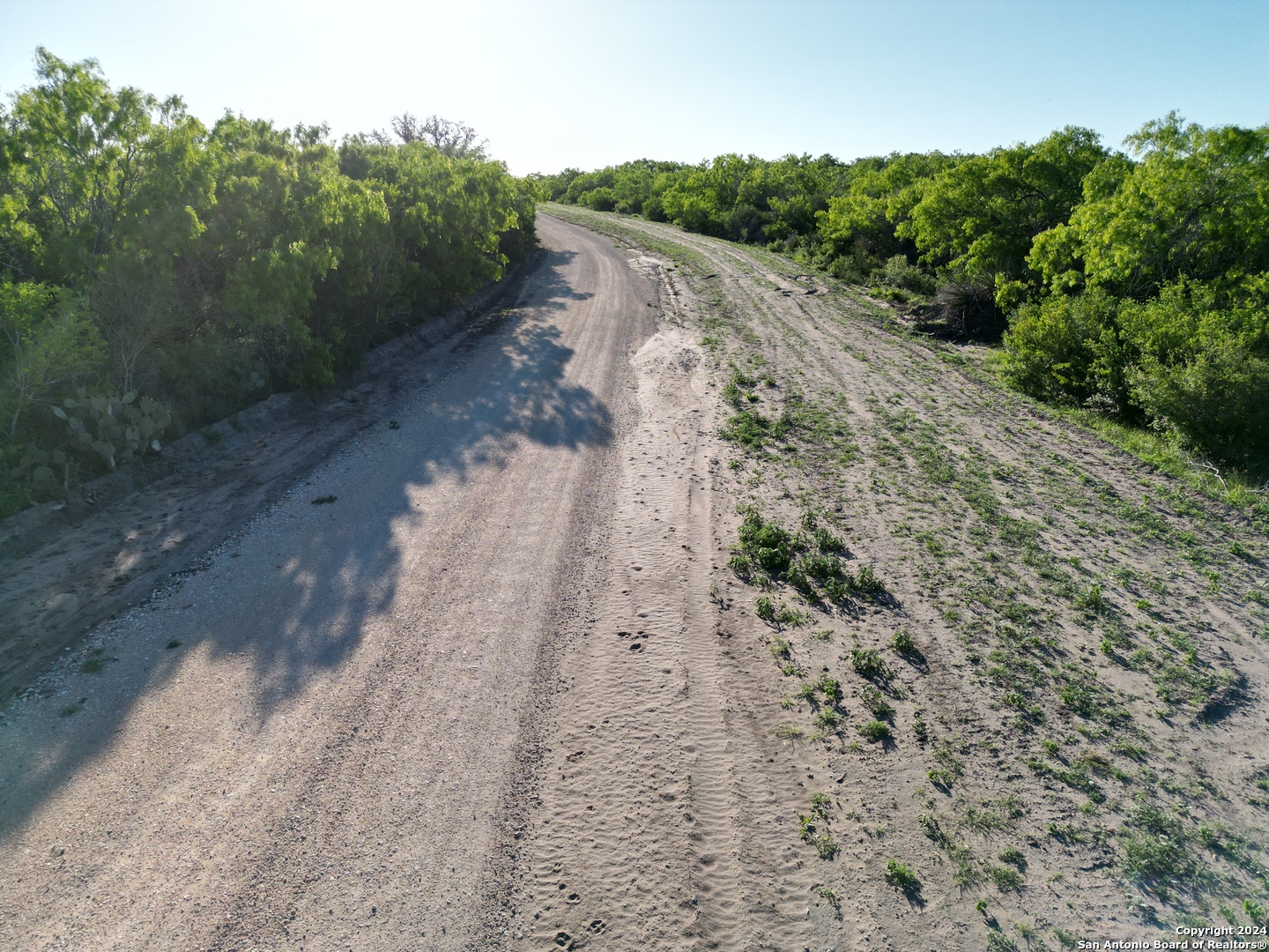 750 Cr 200 Three Rivers TX 78071