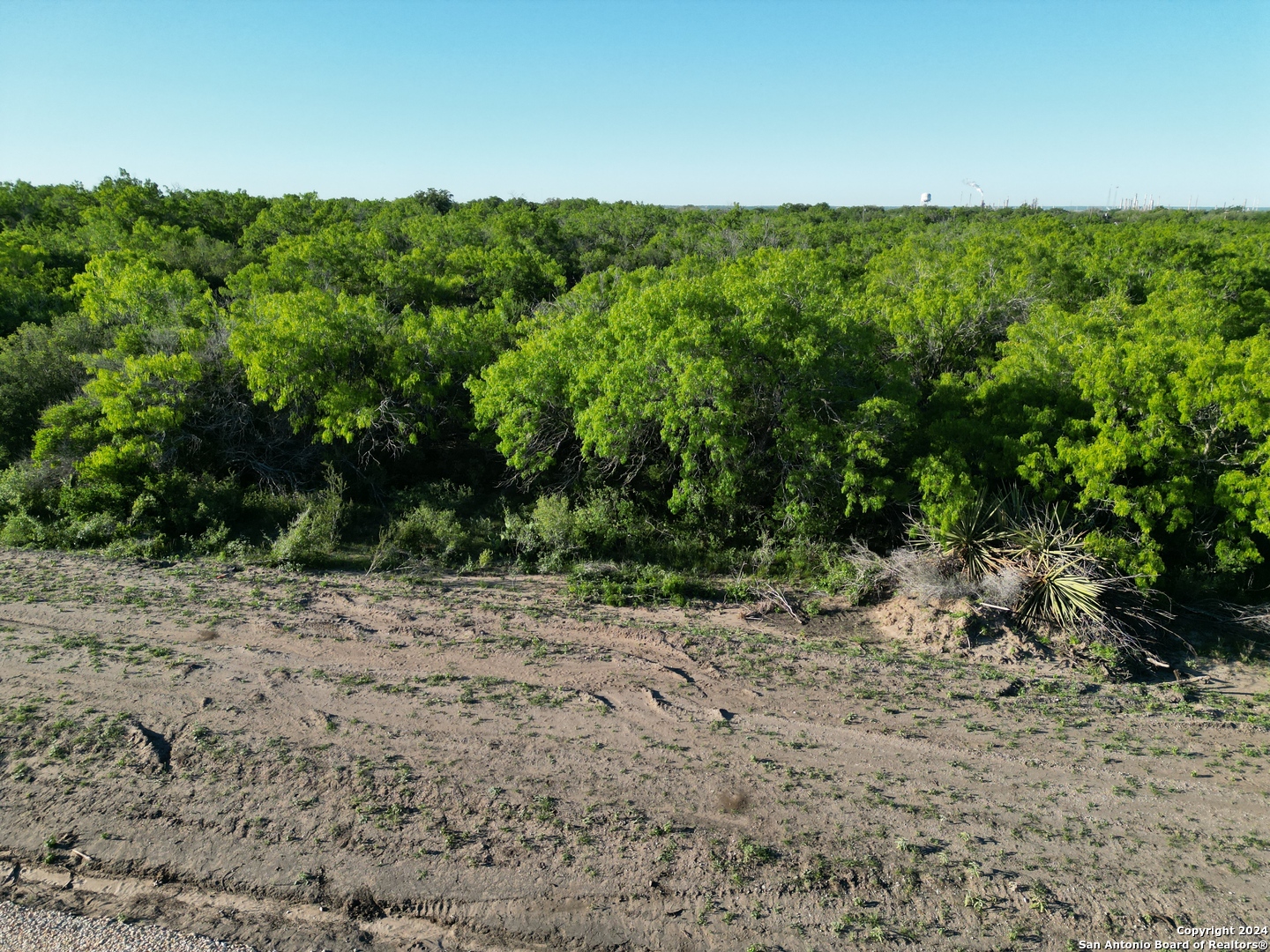 750 Cr 200 Three Rivers TX 78071