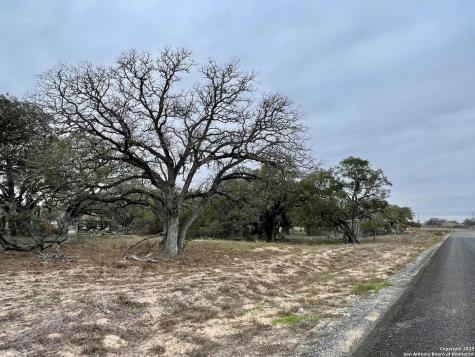 100 Pradera Ridge Floresville TX 78114
