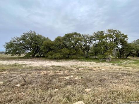 100 Pradera Ridge Floresville TX 78114