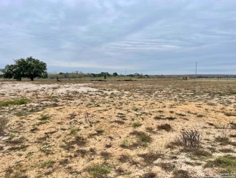 100 Pradera Ridge Floresville TX 78114