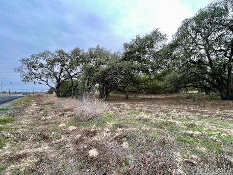 100 Pradera Ridge Floresville TX 78114