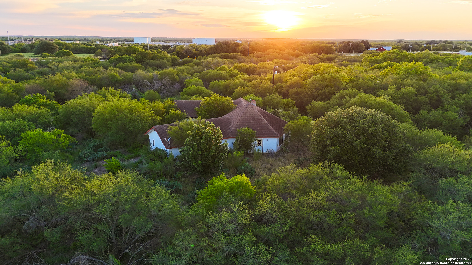 6266 Highway 281 Three Rivers TX 78071