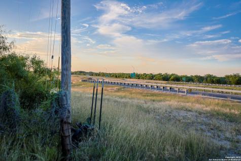 6266 Highway 281 Three Rivers TX 78071