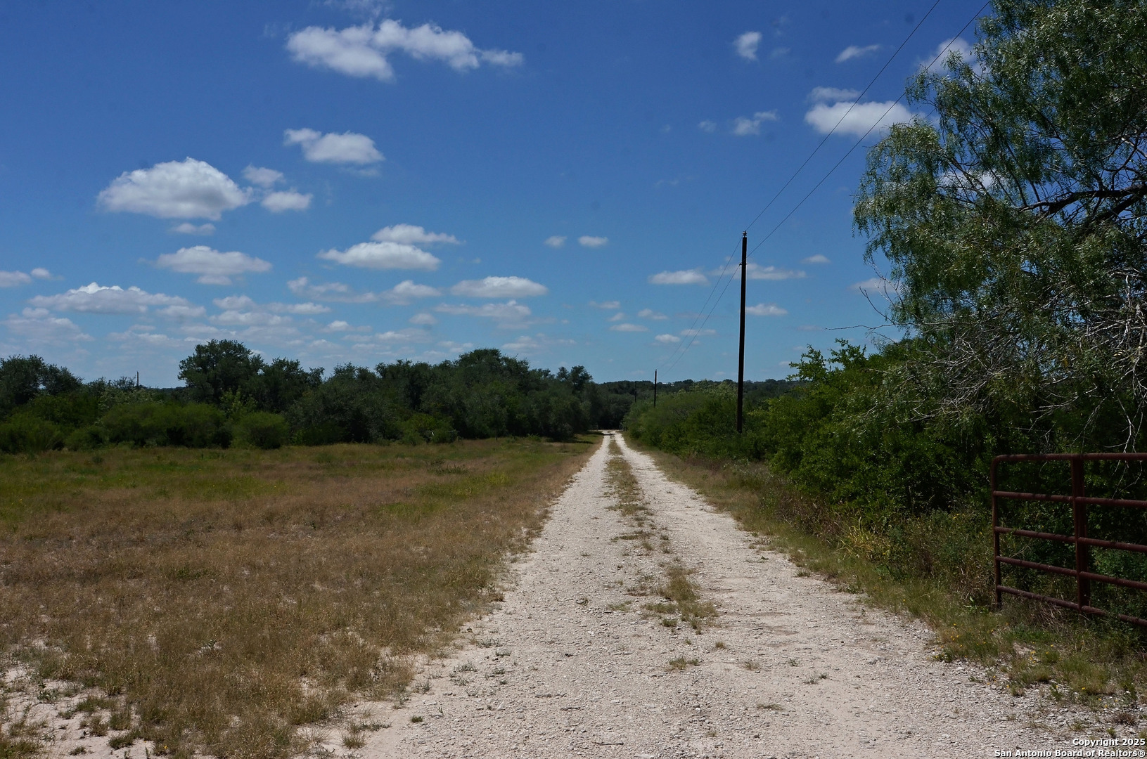 1641 Charco Beeville TX 78102