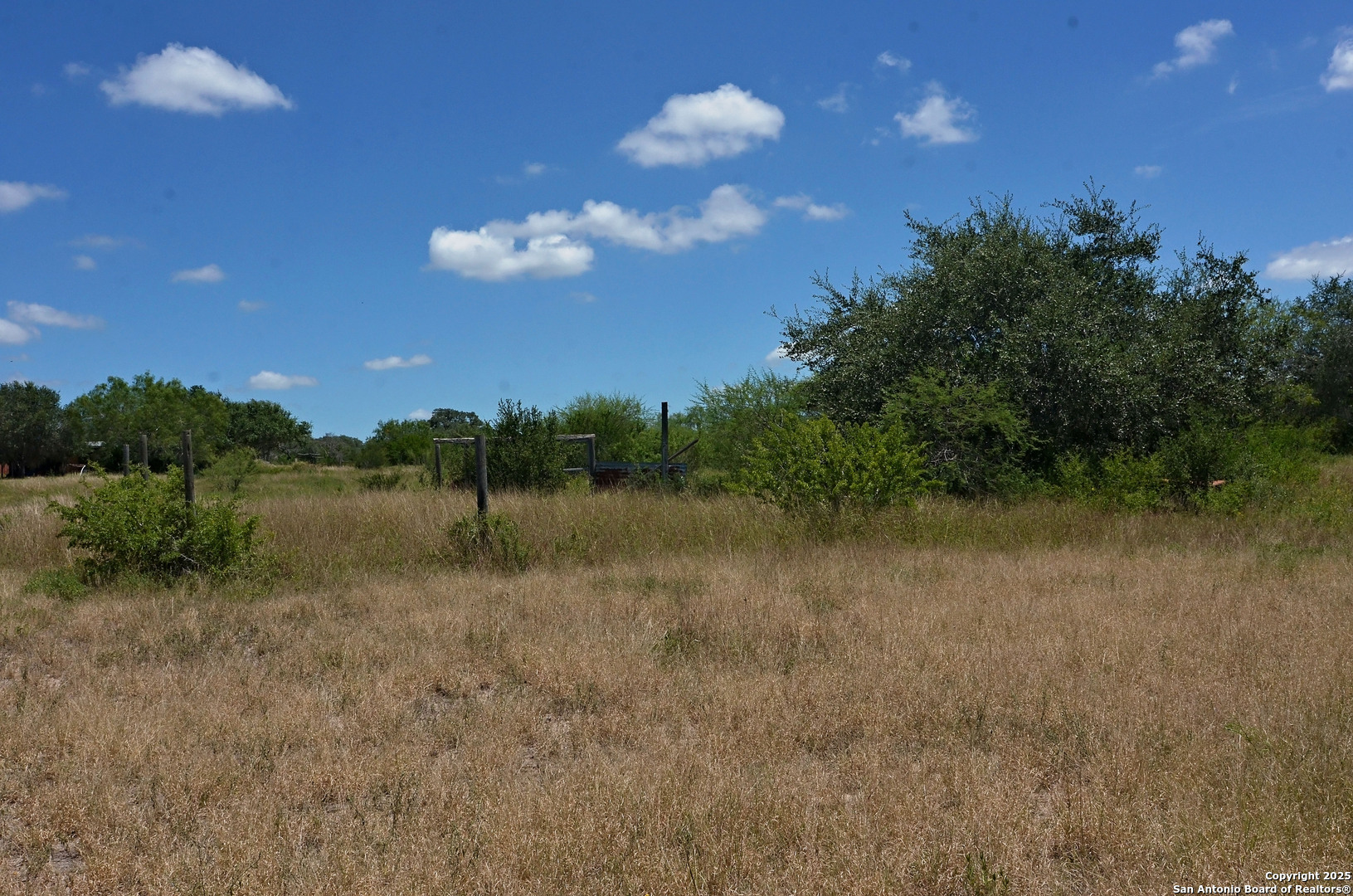 1641 Charco Beeville TX 78102