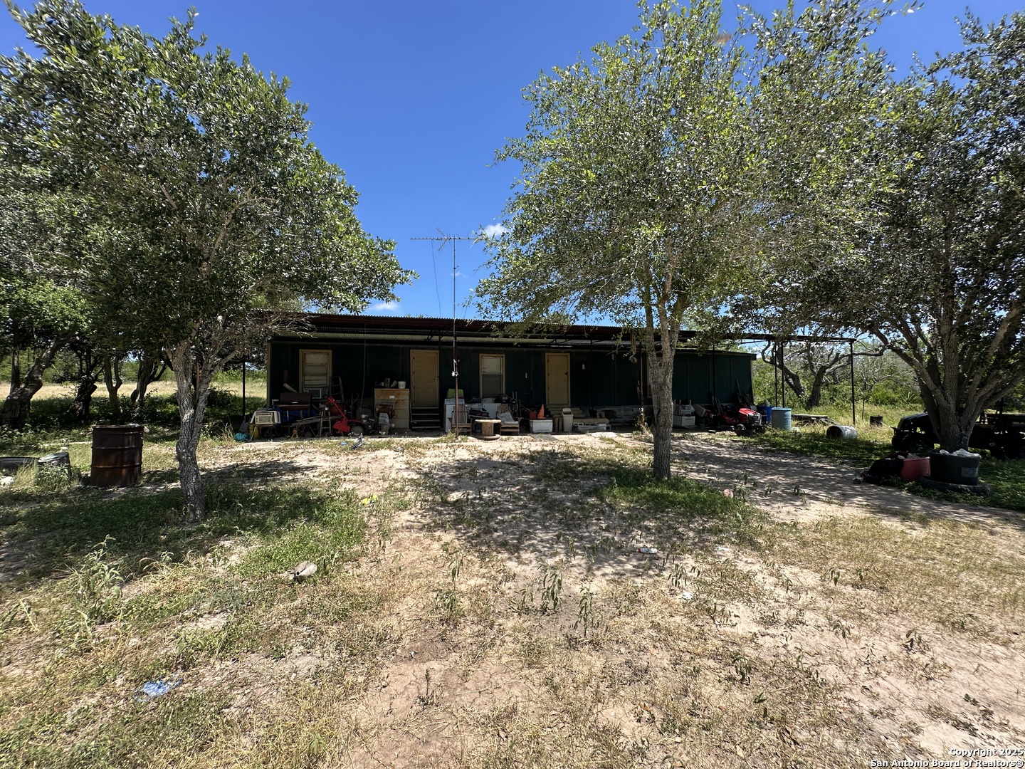 1641 Charco Beeville TX 78102