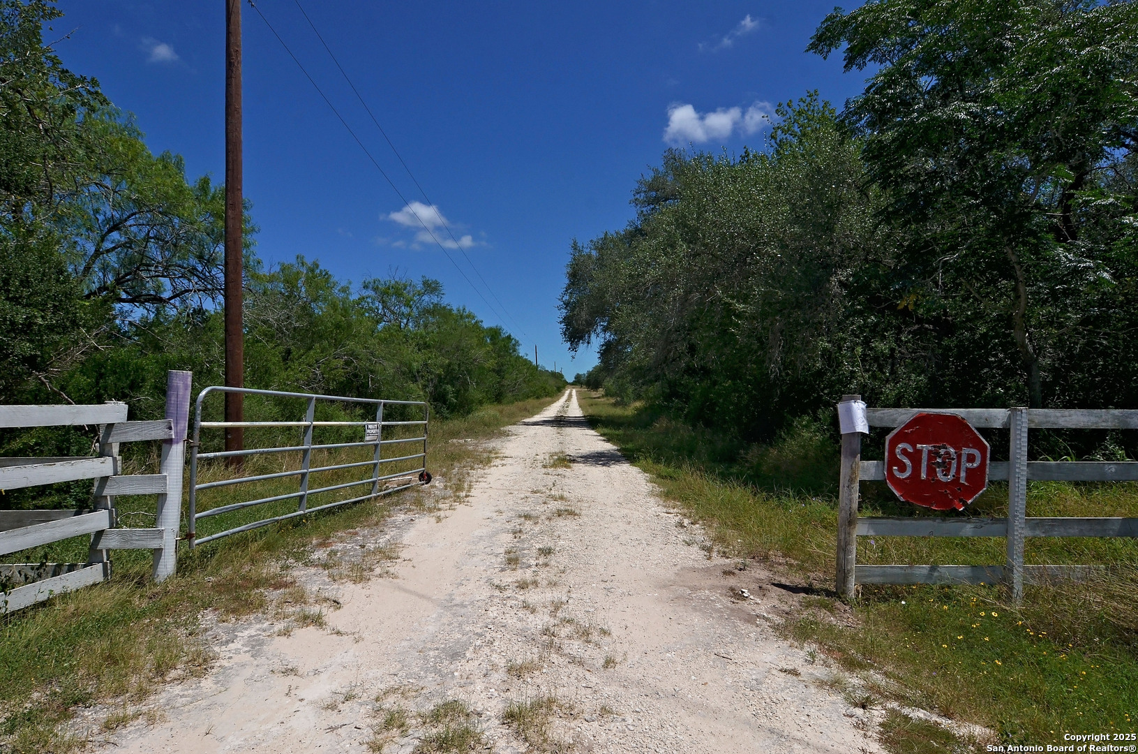 1641 Charco Beeville TX 78102