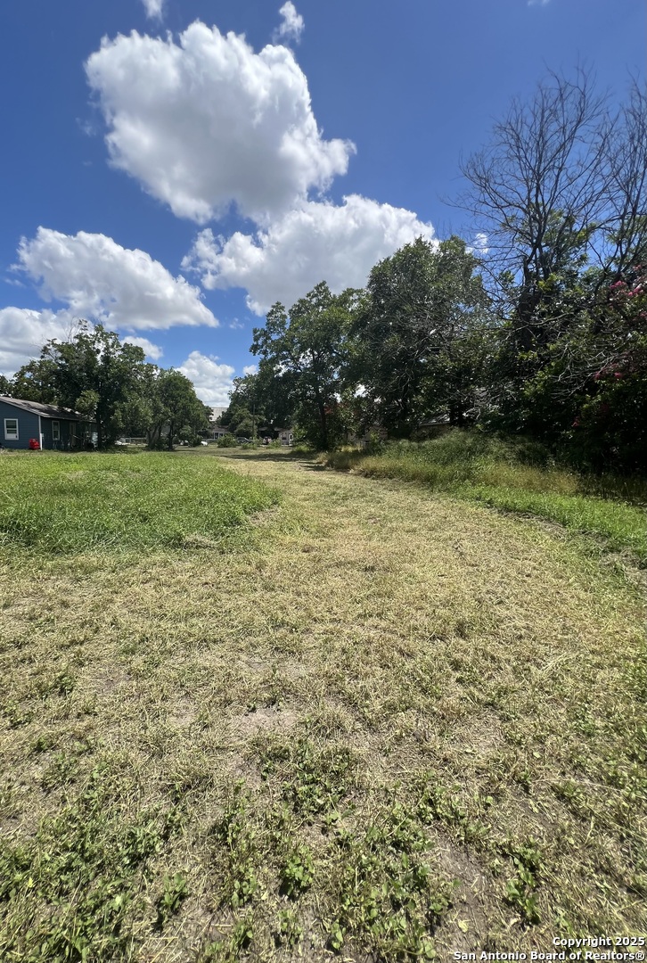143 Price Avenue San Antonio TX 78211
