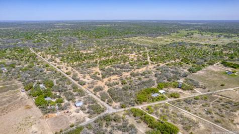 2731 County Road 770 Natalia TX 78059