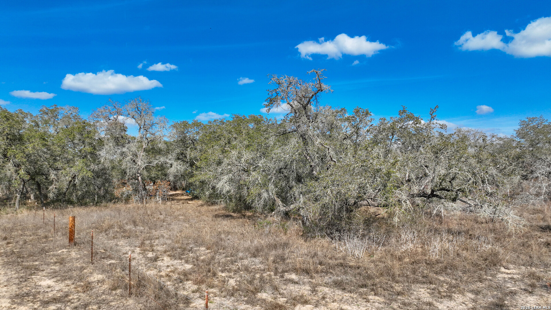 20 Clear Lake Loop Poteet TX 78065
