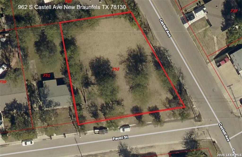 962 S Castell Avenue New Braunfels TX 78130