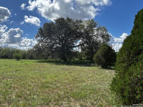 4863 Fm 888 Beeville TX 78102