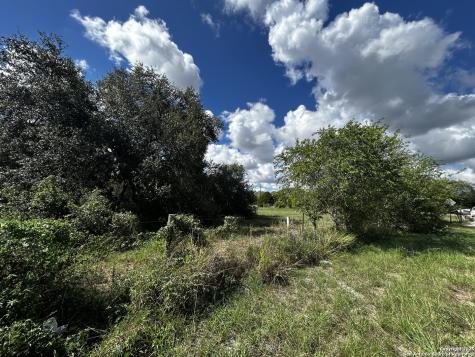 4863 Fm 888 Beeville TX 78102