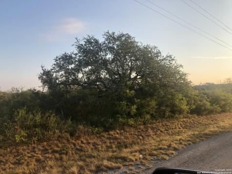 00 W King Lane Tuleta TX 78162