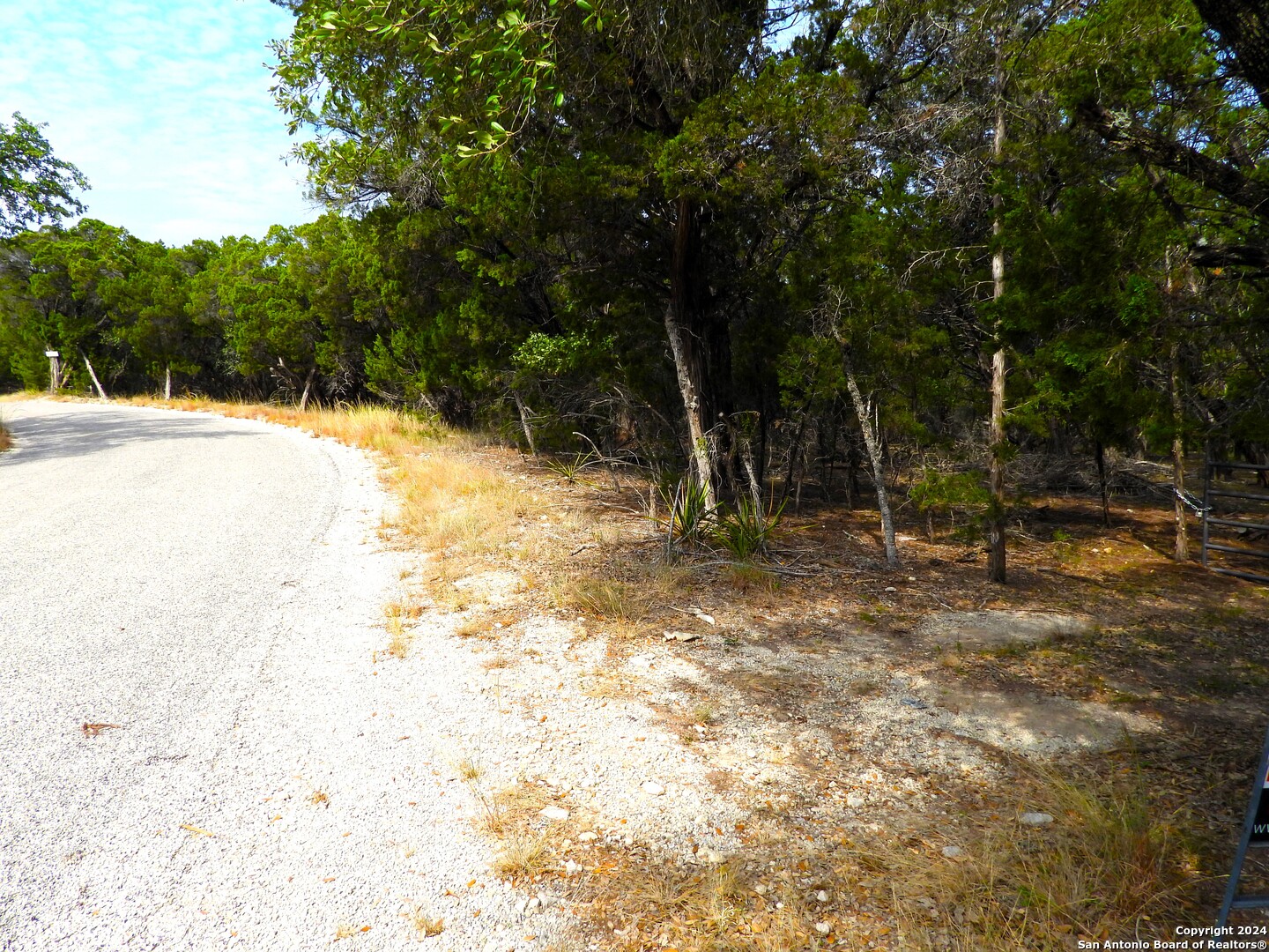 Tbd Simmons Road Lakehills TX 78063