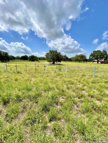 3200 N Ih 35 Natalia TX 78059