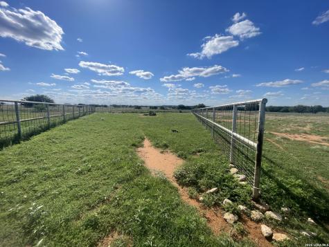 5850 Ranch Road 385 London TX 76854
