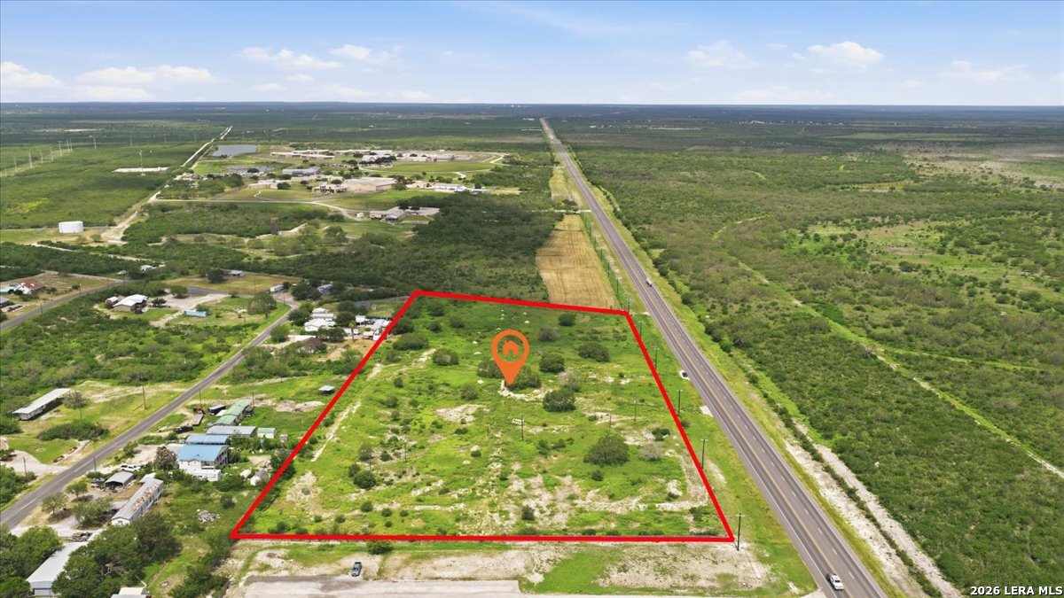 3187 Highway 72 Three Rivers TX 78071